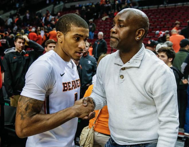 成为球迷宣 成为球迷宣